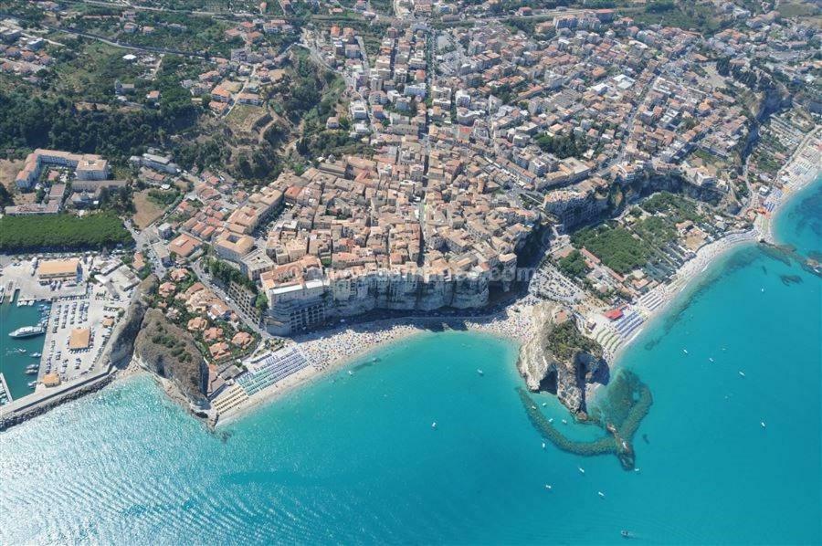 Flowery Tropea Apartment Kültér fotó